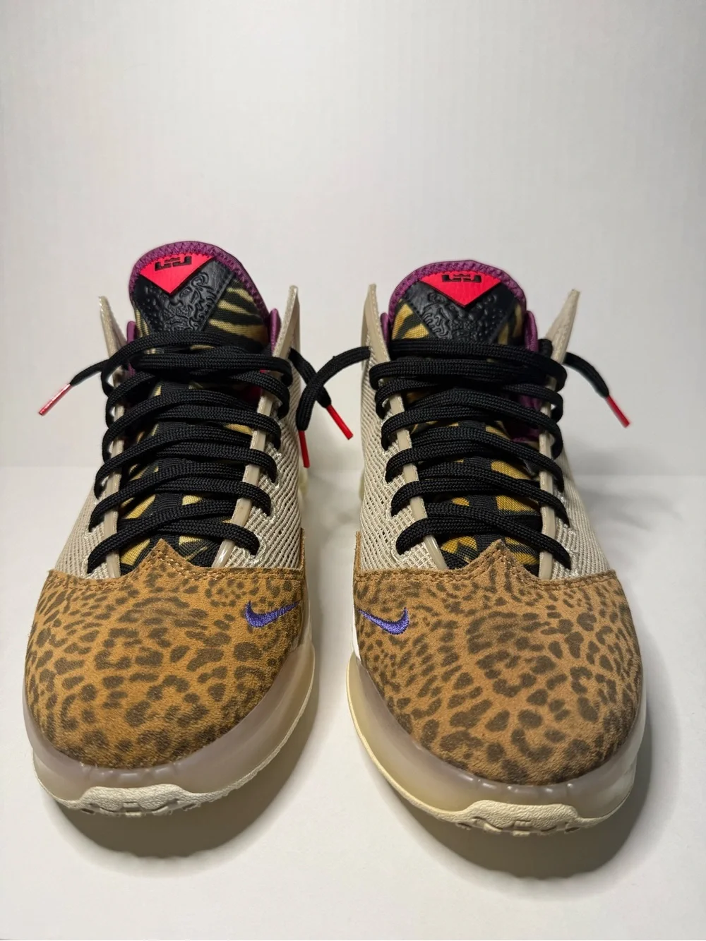 Nike Lebron 19 XIX Low Size 8.5 
